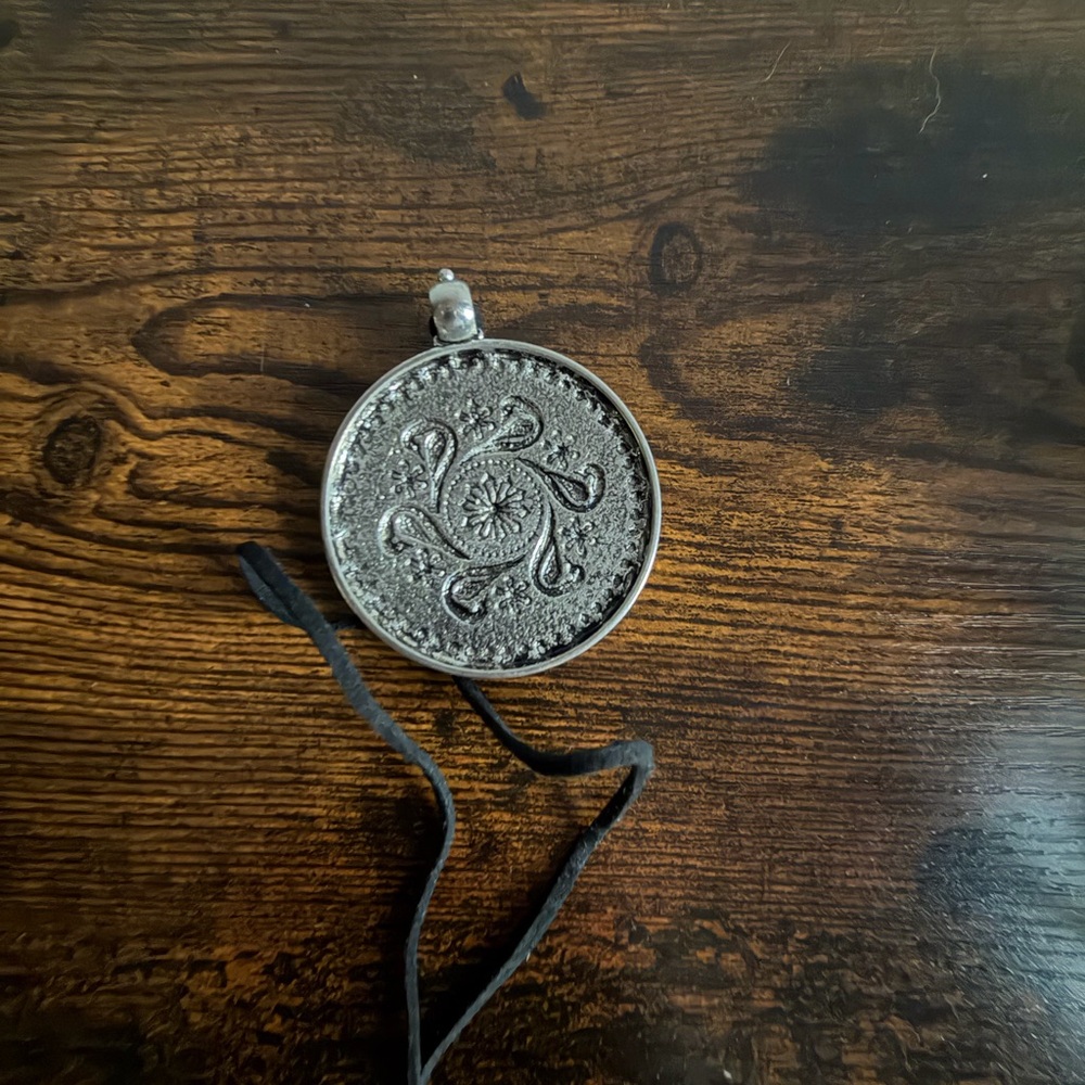 Silver Vintage Pendant Necklace with Black Cord - Picture 7 of 7